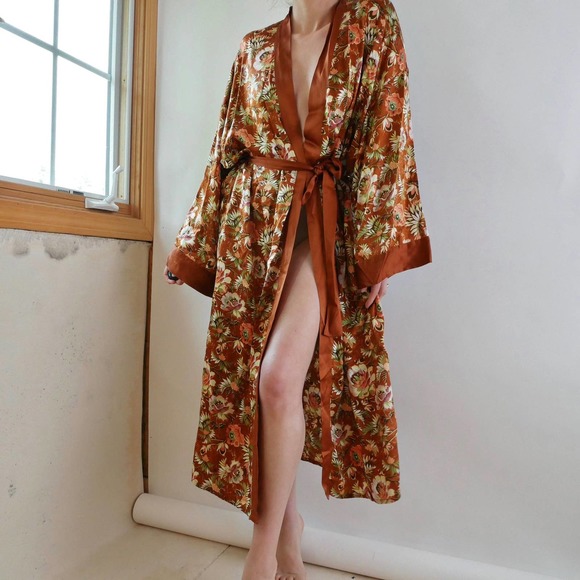 Vintage Other - silk kimono robe vintage MFA Boston rust floral full length kimono robe XL